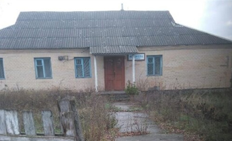Продається нежитлове приміщення в селі Рогачів