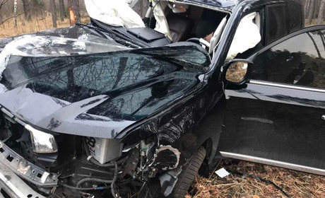 Аварія поблизу Сарн: автомобіль злетів у кювет