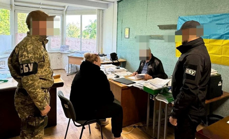 Повідомили про підозру колаборантці з Херсонщини, яка входила до окупаційної «двк»