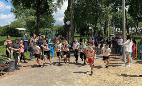 Глухівські юнаки та дівчата змагалися за першість громади з легкоатлетичного кросу. Хто переміг