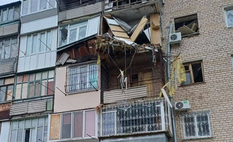 На Херсонщині армія рф завдала ударів по житлових кварталах, критичній та соціальній інфраструктурі