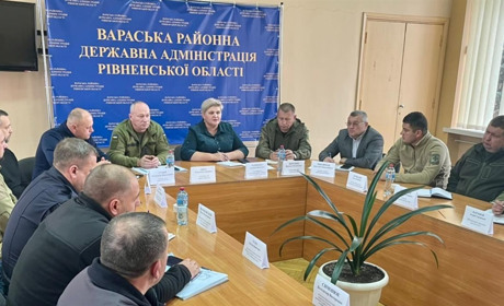Вдосконалення захисту кордону – зустрілися військові з керівниками Вараського району, громад і служб