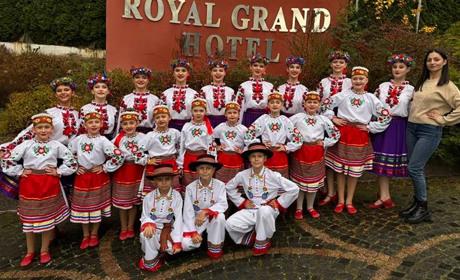 Кубки, грамоти, сертифікат та спеціальний приз — трофеї студії «Оберіг» на фестивалі в Трускавці