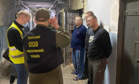 Ошукали 8 військових на 90 тисяч гривень: на Сумщині судитимуть організовану групу та їх пособницю