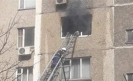 Южноукраинские спасатели ликвидировали пожар в квартире десятиэтажки
