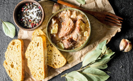 Жителя Шепетівщини госпіталізували до реанімації через домашню консервацію