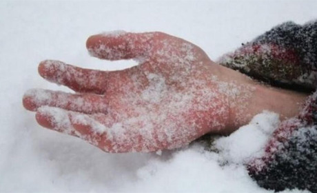 9-річний хлопчик помер після того, як сусід напоїв його алкоголем