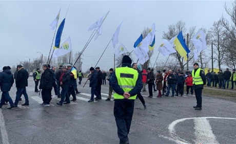 Чому фермери блокували трасу