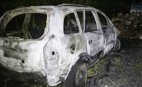 На Шепетівщині 19-річний хлопець підпалив автівку військових