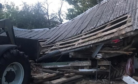 На Фастівщині під час обвалу будинку постраждав підліток
