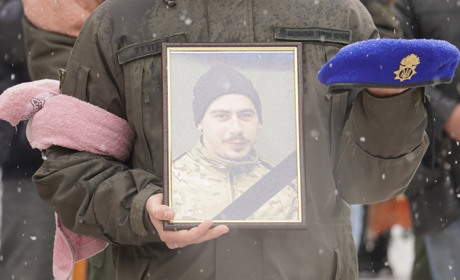 «Мої брати воюють, а я що?». У селі Курівка поховали 22-річного Богдана Сосніцького