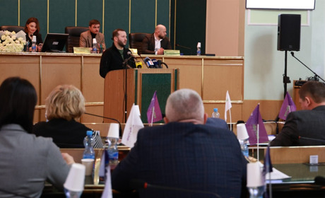Очільник Хмельницької ОВА взяв участь у пленарному засіданні сесії облради