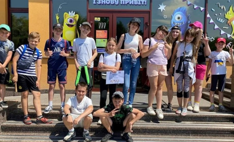 На Прикарпатті для дітей-переселенців з Луганщини організували позашкільний літній табір