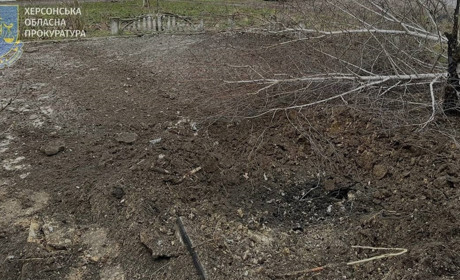Російські терористи атакували Херсон з артилерії — загинула жінка
