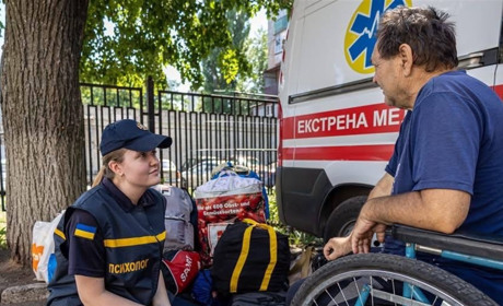 Психологи та рятувальники ДСНС підтримують жителів Куп’янщини під час евакуації