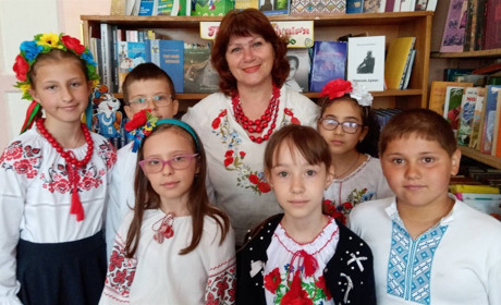 «Джерельце» та «Світанок»: як керівничці фольклорних гуртків вдається запалити вогник в дитячих очах