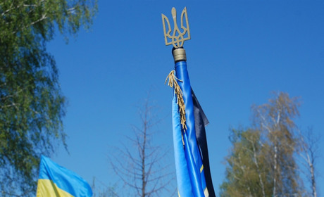 Серце не витримало війни: Шосткинська громада попрощалася з воїном-добровольцем