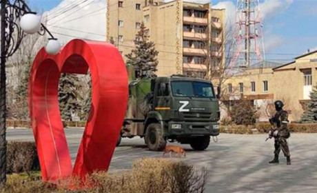 Окупанти забороняють студентам на ТОТ Херсонщини спілкуватися українською