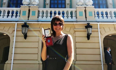 Президент вручал награды в Мариинском дворце, среди награжденных – учитель СШ №23 Наталья Кидалова