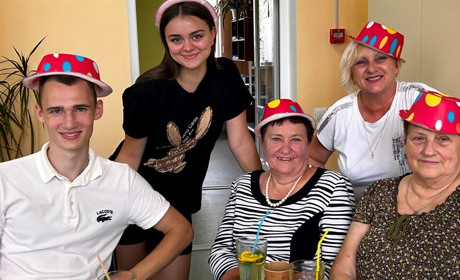 У Біляївці у «Родинному колі» для жінок на пенсії організували клуб за інтересами