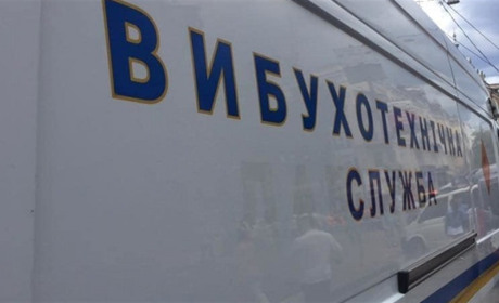 П’ятий день мінувань у Херсоні: вибухівку шукали у школі та ТРЦ