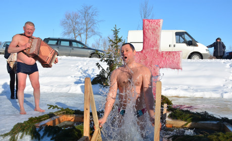5 правил як треба занурюватися на Хрещення. Поради від того, хто робить це щороку