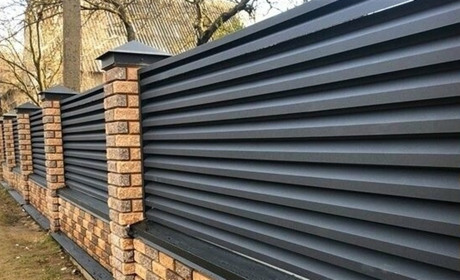 Про переваги та особливості паркану жалюзі розповість спеціаліст від Будстрой