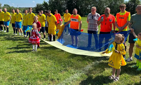 На честь захисників — у Миколо-Комишуватій відбувся футбольний Кубок