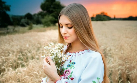 “Я хочу ще, хоч раз, виступити на сцені в Торецьку”: історія переселенки Юлії Якушевої