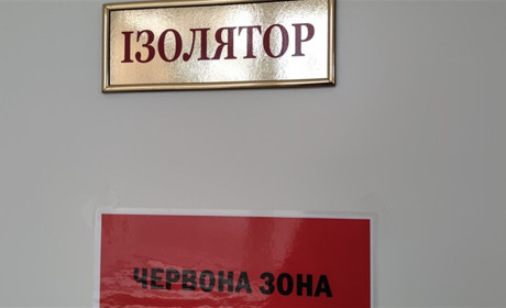 Реанімація Кіцманської лікарні заповнена хворими на COVID-19.  Розгортають додаткові ліжка
