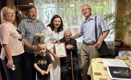 У Звягелі привітали 104-річного старожила Костянтина Бойченка