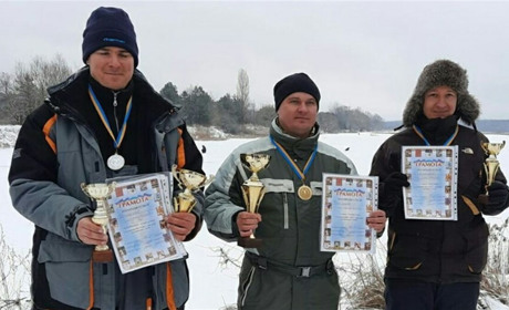 Поліщук, Власюк, Савченко - призери Чемпіонату Хмельницької АЕС з підльодного лову