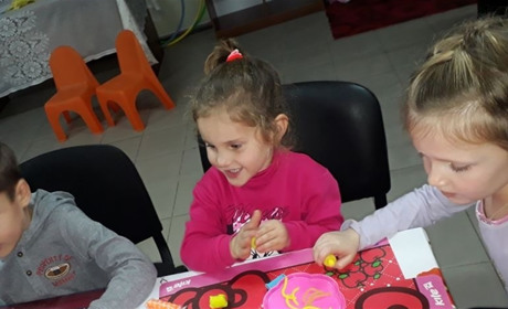 Підготовка до школи з "Карітас". Подовжено набір дошкільнят у групи