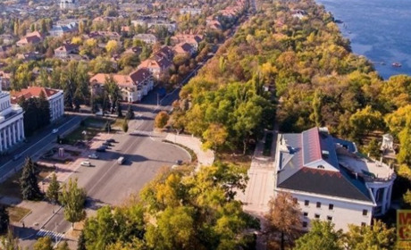 Привітай Нову Каховку з Днем міста — розкажи про неї світові через @SvidokNoteBot!