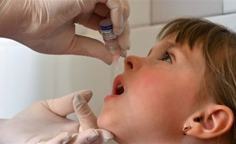 Невідкладна вакцинація від поліомієліту: на Рівненщині нещеплених дітей не допускатимуть до навчання