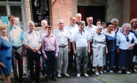 Випускники 1966 року вітають зі святом дякують за допомогу в організації зустрічі