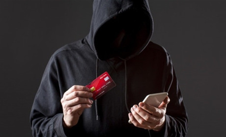 Жителька Білопільщини віддала "представнику банку" понад 32 тисячі гривень