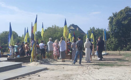 День Пам'яті Захисників: в громадах Красноградщини відбулись церемонії вшанування полеглих