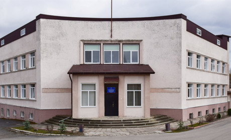 В умовах війни у Чорткові безпечно приймають пологи