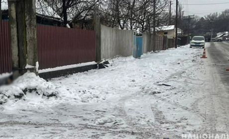 На Житомирщині розшукують водія, який на смерть збив 16-річну дівчину та поїхав геть