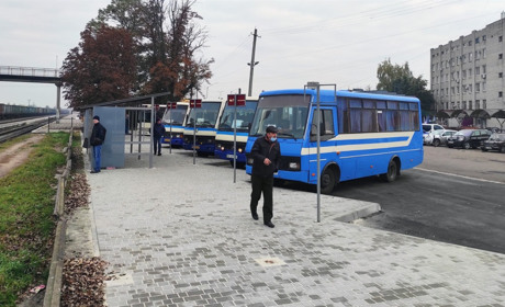 Конфлікт між транспортними підприємствами призвів до відкриття нової автостанції у Червонограді