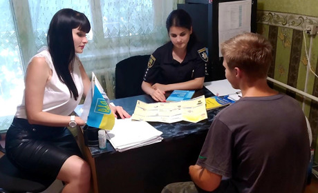 Неповнолітнім – про права, обов'язки та відповідальність 