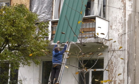 Покрівлю історичних будинків відремонтують після обстрілів у Шостці