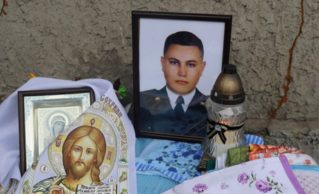 На щиті повернувся додому захисник України Ростислав Скляренко (ВІДЕО)