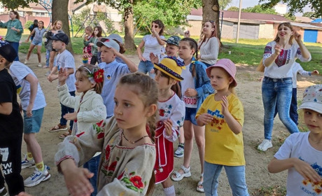 В Барі відбулося відкриття дитячого пришкільного табору