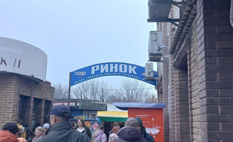 Актуальні ціни з ринку: здешевшали яблуки, здорожчала свинина