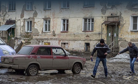 Як кремль змушує росіян затягнути пояси заради війни: пояснює ЦПД