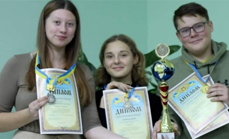 Вихованці Старокостянтинівської міської СЮТ занесені на дошку пошани "Технічна еліта області"