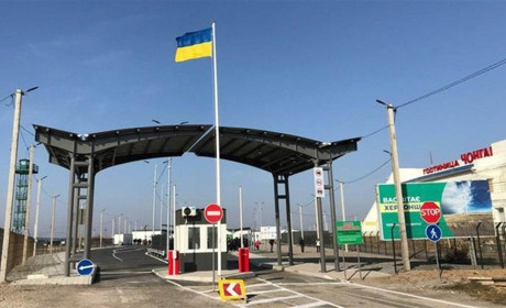 Відновлена робота КПВВ на адмінмежі з Кримом: які правила в'їзду та виїзду тепер діють  