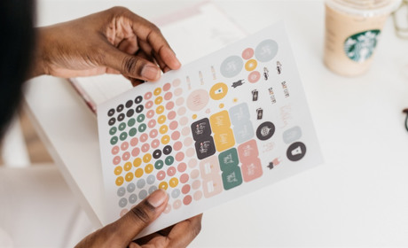 Выгодно заказать печать наклеек